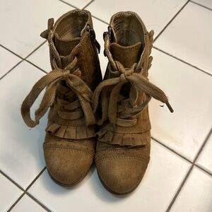 Joyfolie size 10 Victorian bootie size 10 brown/pecan